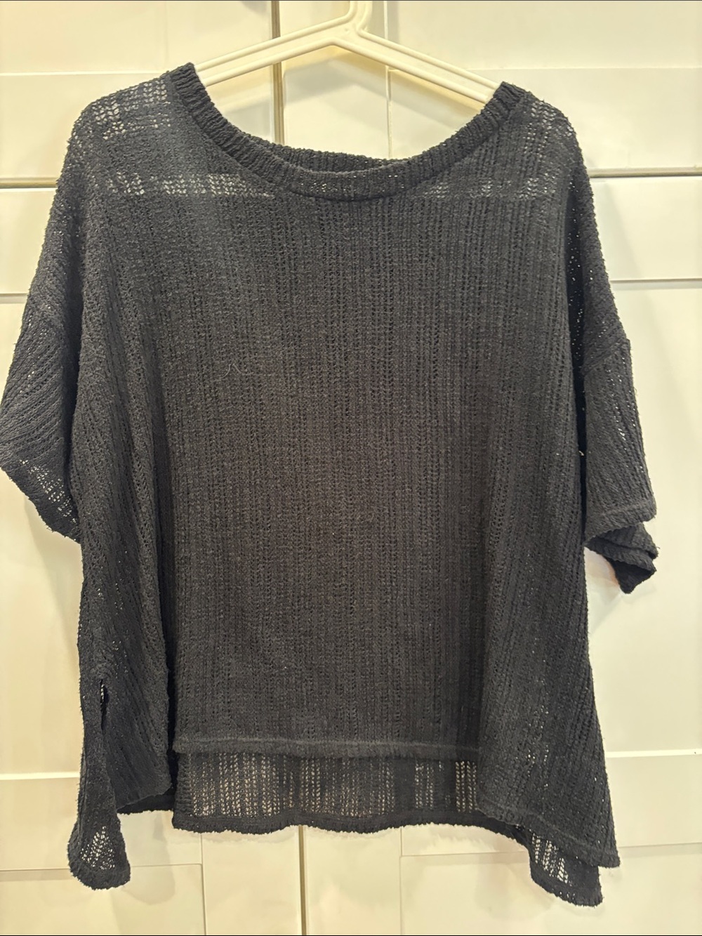 Carly Jean Los Angeles Black Open-Knit Lightweight Top